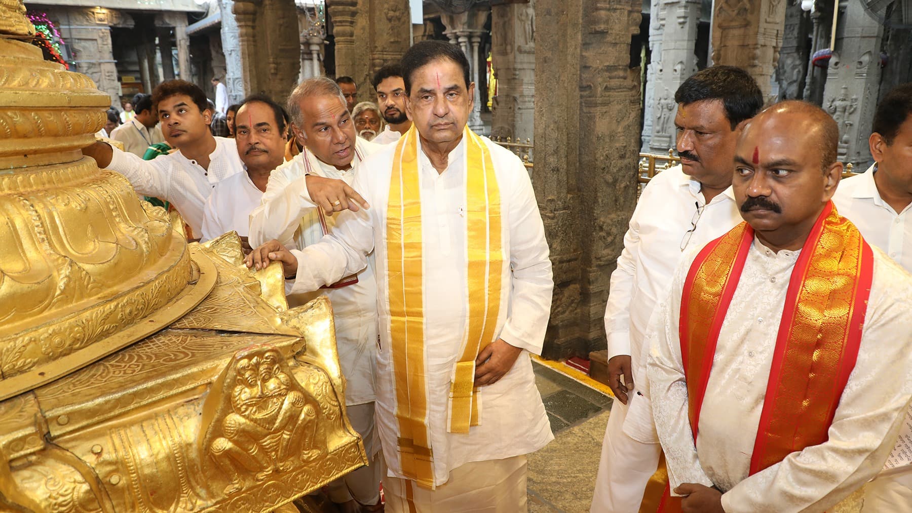 తిరుమల శ్రీవారి ఆలయంలో కోయిల్ ఆళ్వార్ తిరుమంజనం
