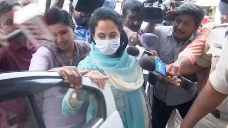 లండన్ వీసా స్కామ్ కేసులో రమా నందన విచారణ