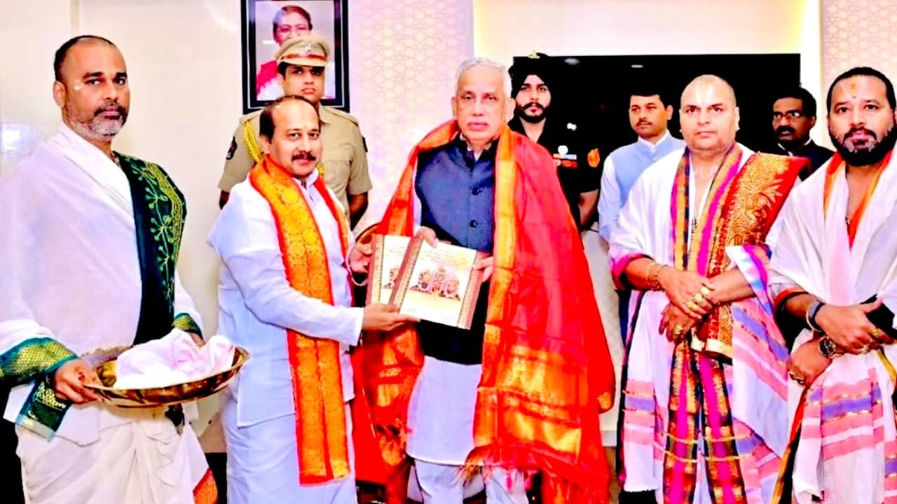 శ్రీవారి బ్రహ్మోత్సవాలకు గవర్నర్‌కు టీటీడీ ఆహ్వానం
