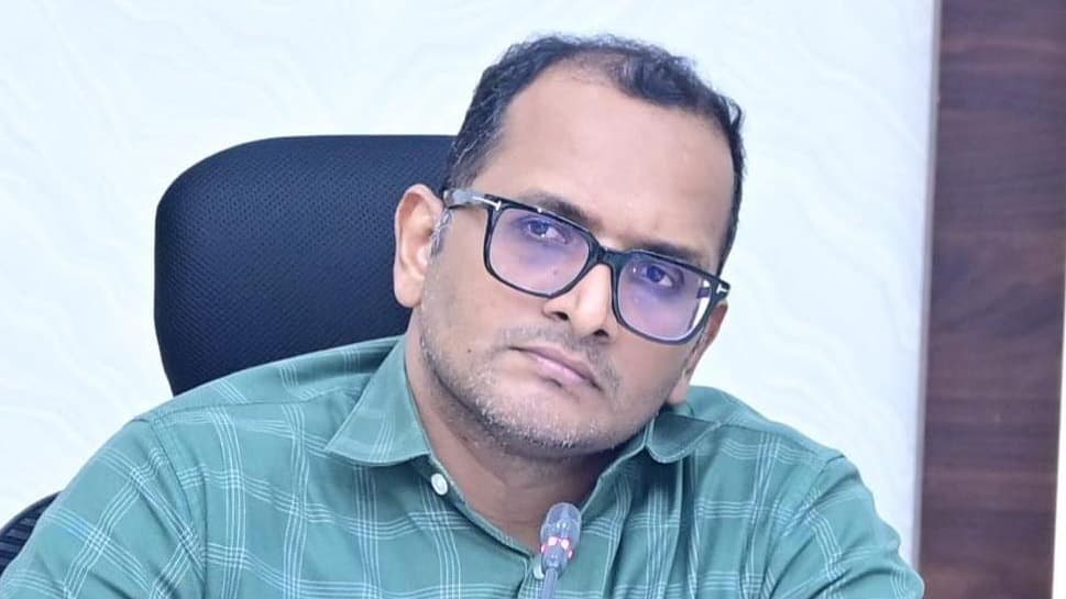 మట్టి గణపతినే పూజిద్దాం: కలెక్టర్‌ హరింధిర ప్రసాద్‌