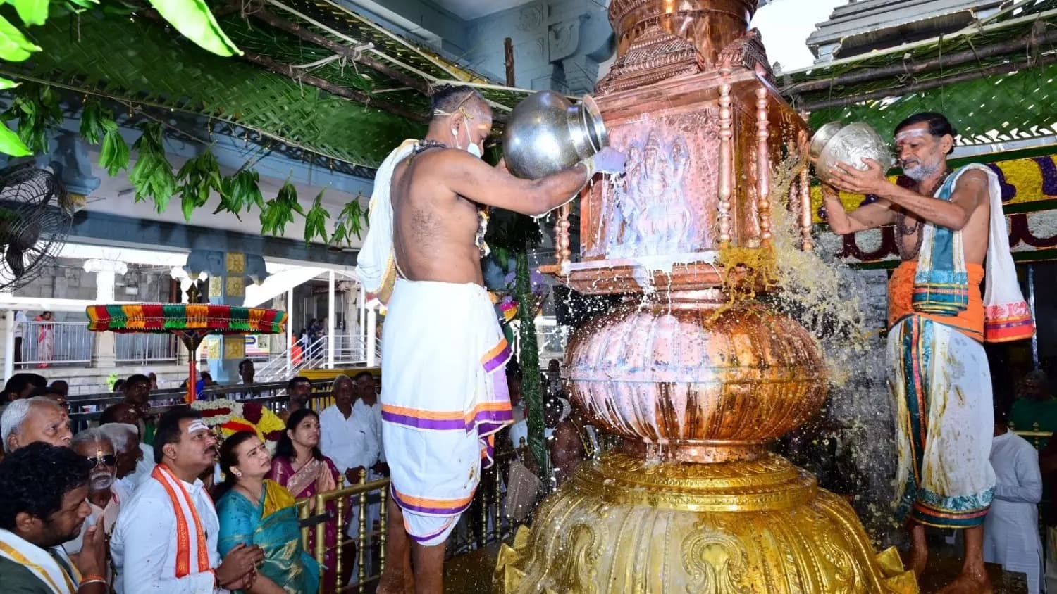 కాణిపాకంలో వైభవంగా ధ్వజారోహణం..