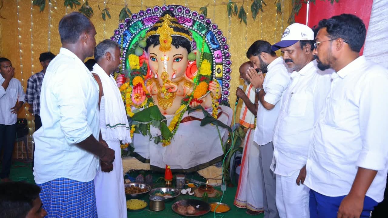 వినాయక చవితి వేడుకల్లో పాల్గొన్న మహేంద్రనాథ్
