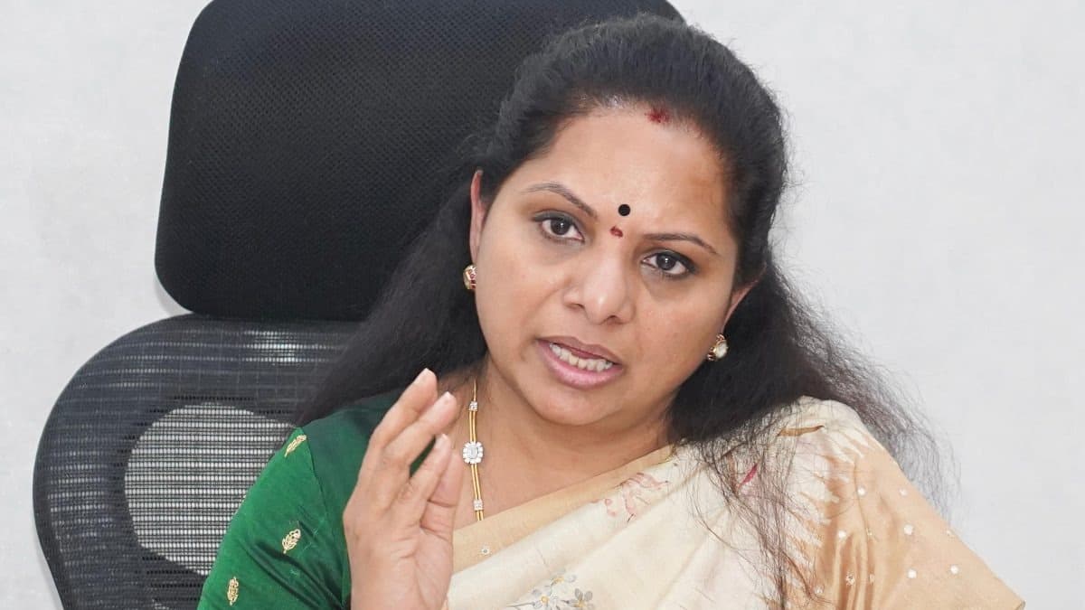 22ఏ భూములపై సీబీఐ విచారణ జరపాలి: కవిత