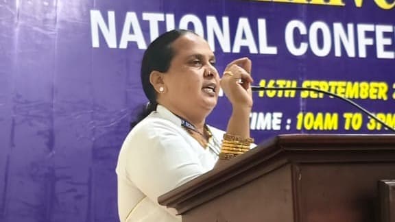 మహిళలు ప్రతి రంగంలో ముందుండాలి: ఖండవల్లి లక్ష్మి