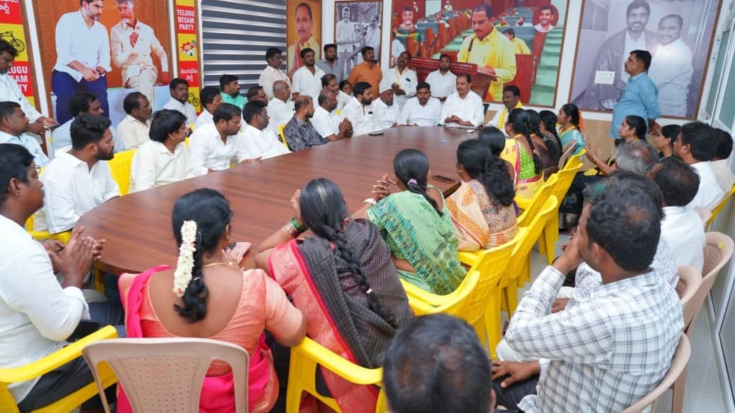 స్థానిక ఎన్నికలకు టీడీపీ శ్రేణులు సిద్ధం కావాలి: దగ్గుపాటి ప్రసాద్