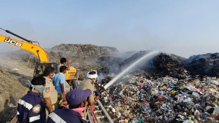 అనంతపురం డంపింగ్ యార్డులో 2 లక్షల టన్నుల చెత్త తరలింపు