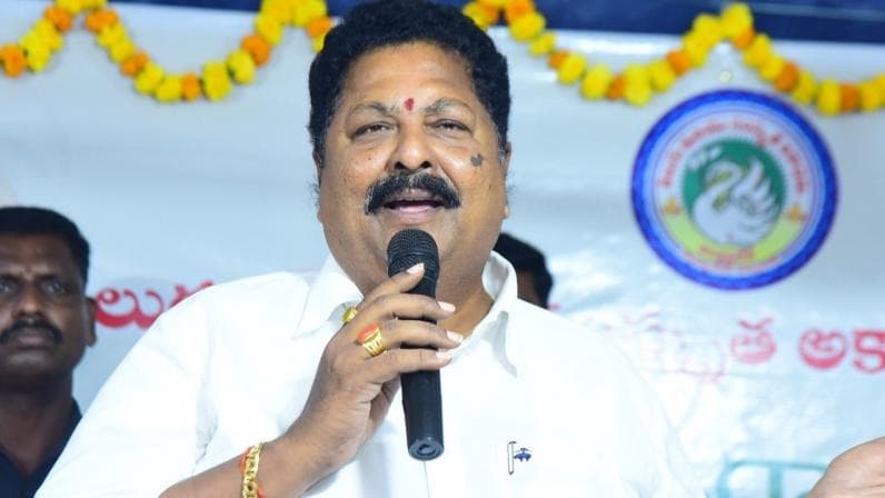 కారుమూరి నాగేశ్వరరావును కస్టడీలోకి తీసుకున్న సిట్