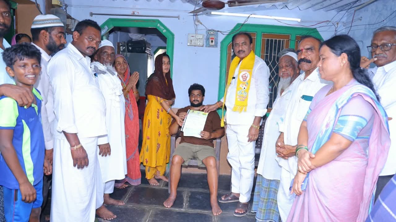 కన్నీటిని తుడిచిన ఎమ్మెల్యే మద్దులూరి మాలకొండయ్య