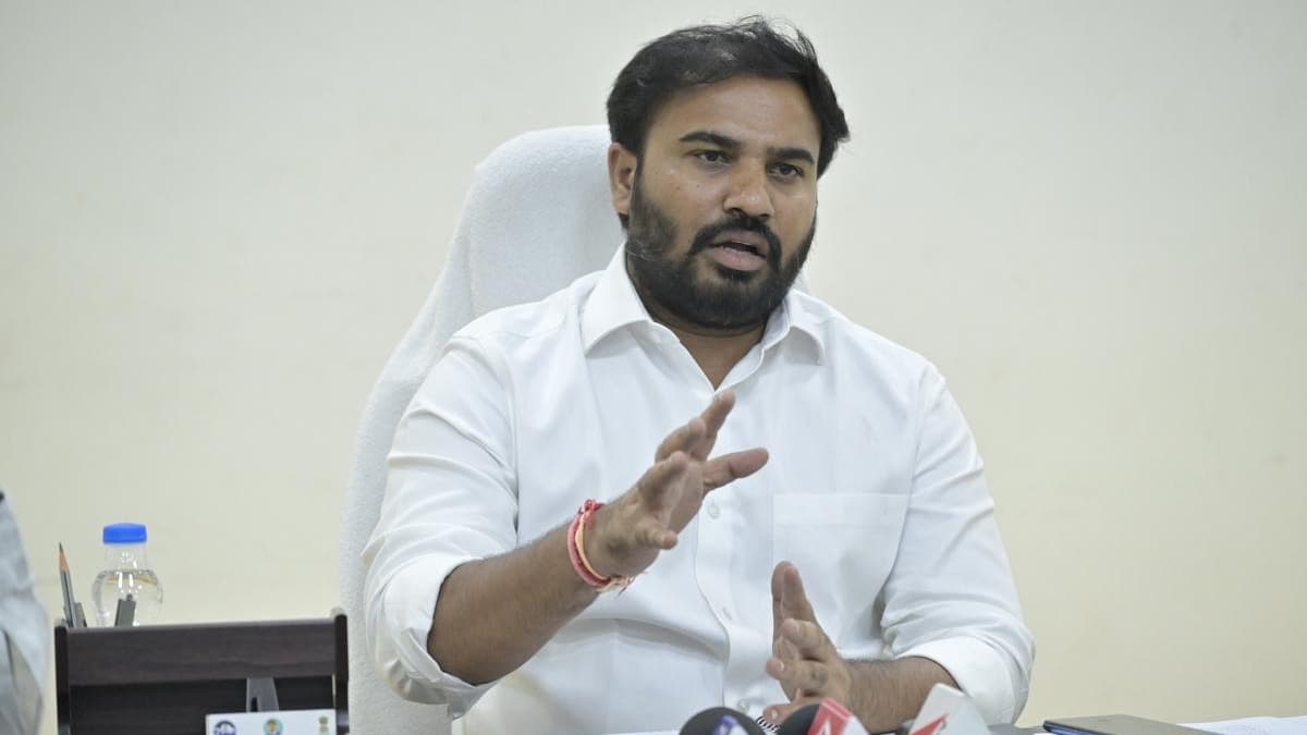 టీటీడీపై భూమనతో బహిరంగ చర్చకు సిద్ధం: రవినాయుడు
