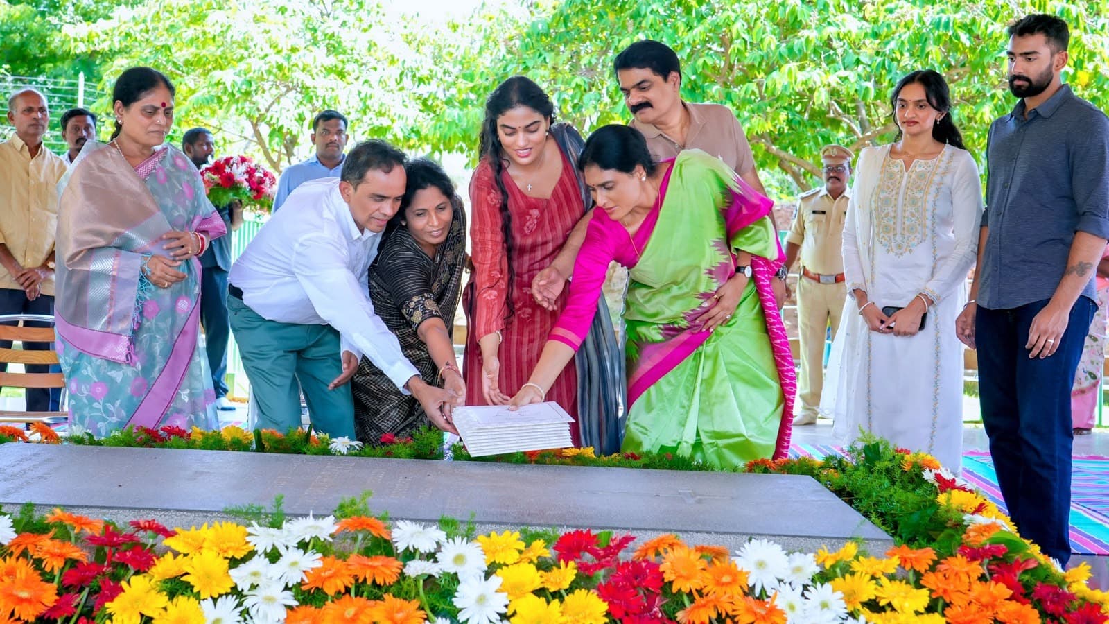 వైఎస్‌ అంజలి రెడ్డి వివాహ వేడుకల తేదీలు ప్రకటించిన షర్మిల