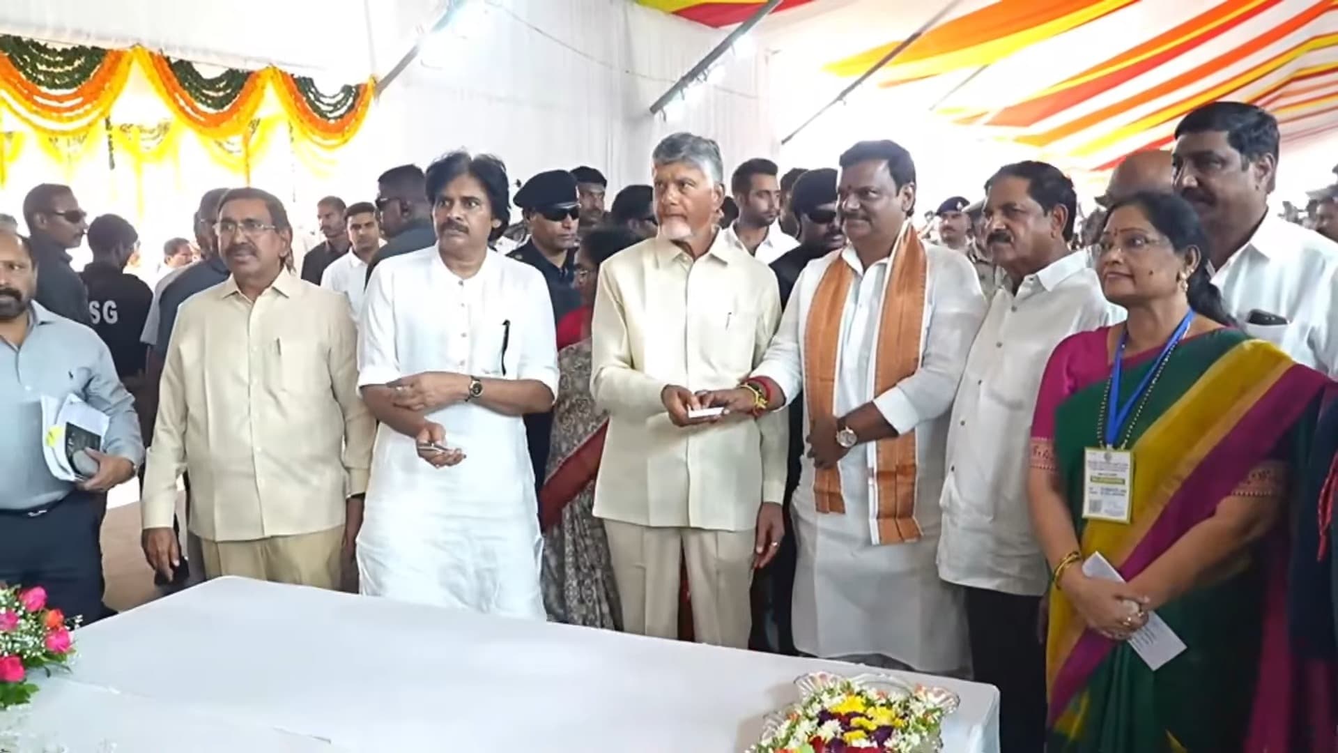 చంద్రబాబు, పవన్‌ కల్యాణ్‌ చేతుల మీదుగా జలధారకు శ్రీకారం