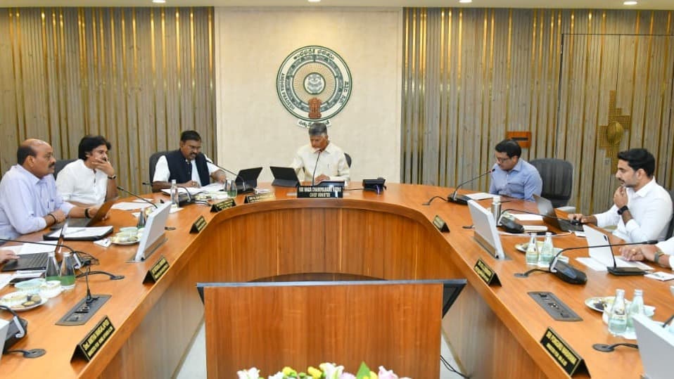 చంద్రబాబు అధ్యక్షతన ఏపీ కేబినెట్ భేటీ ప్రారంభం