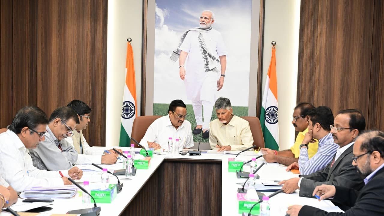 కేంద్ర మంత్రి సీఆర్ పాటిల్‌తో సీఎం చంద్రబాబు భేటీ