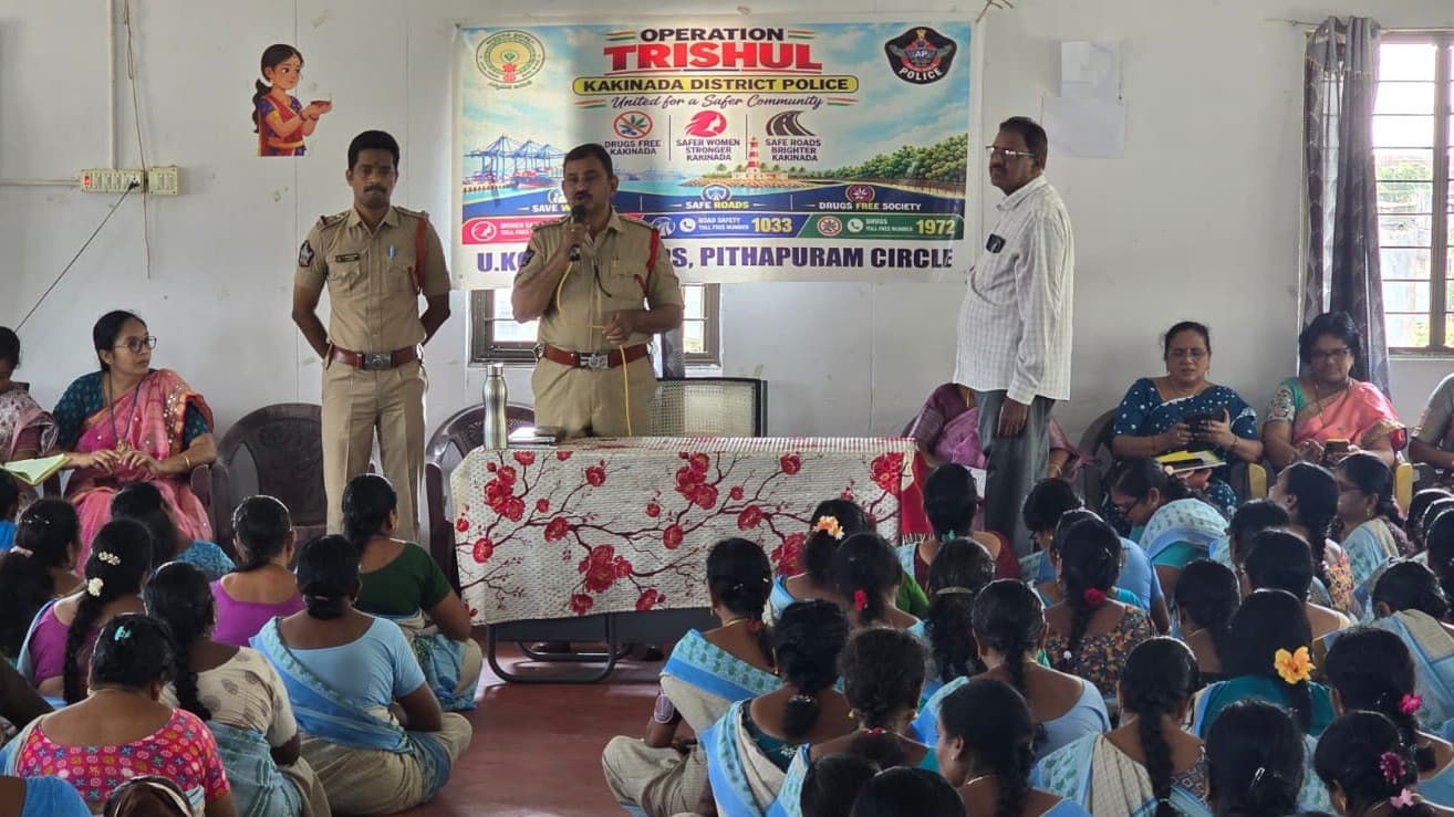 పిఠాపురంలో డ్రగ్స్, రోడ్డు భద్రతపై అవగాహన