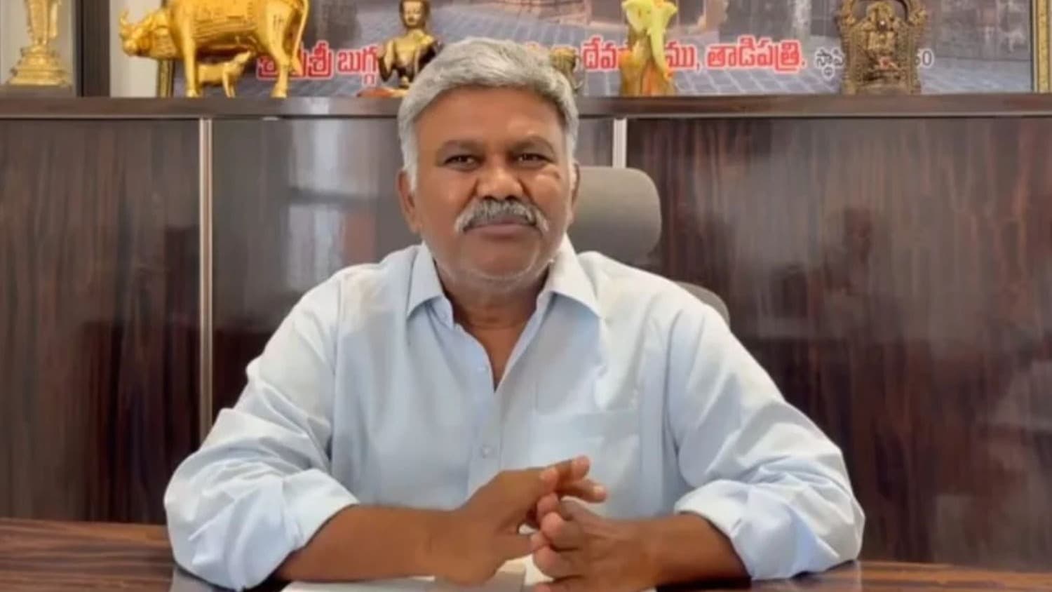 తాడిపత్రిలో కేతిరెడ్డి పెద్దారెడ్డిని గృహనిర్బంధం చేసిన పోలీసులు