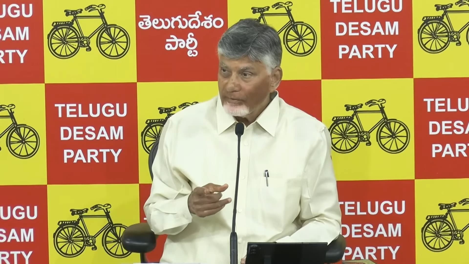 మేనకోడలి పెళ్లిని అడ్డుకుంటున్న కంస మామ జగన్: చంద్రబాబు