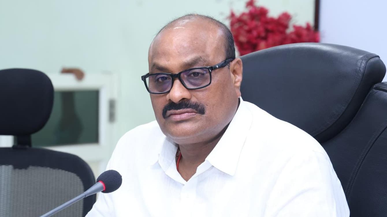 పంట నష్టం తగ్గింపునకు వేగంగా చర్యలు: అచ్చెన్నాయుడు