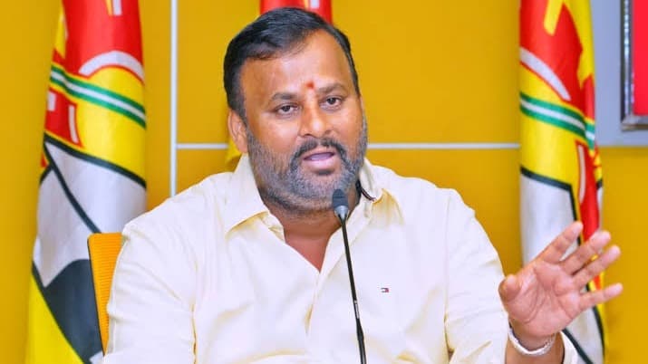 బస్సుల పునరుద్ధరణపై మంత్రి మండిపల్లి సమీక్ష